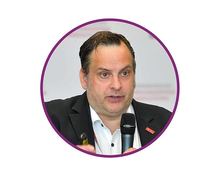 Prof. Dr.-Ing. Roman Henze